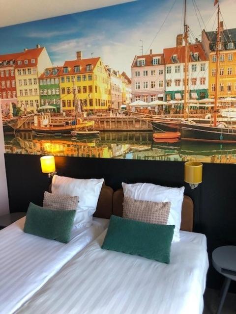 Boutique Hotel De Valk Valkenswaard Esterno foto