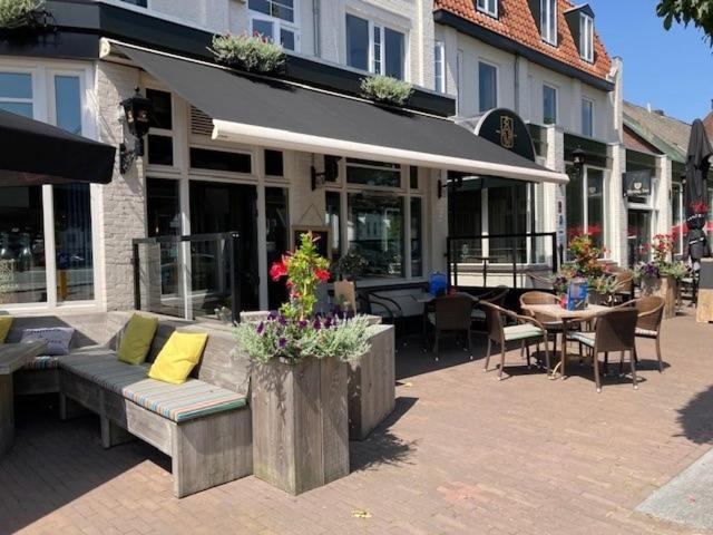 Boutique Hotel De Valk Valkenswaard Esterno foto