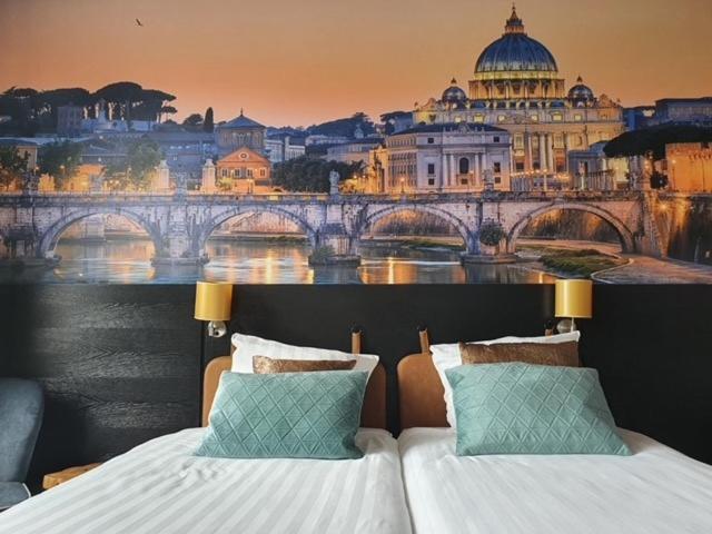 Boutique Hotel De Valk Valkenswaard Esterno foto